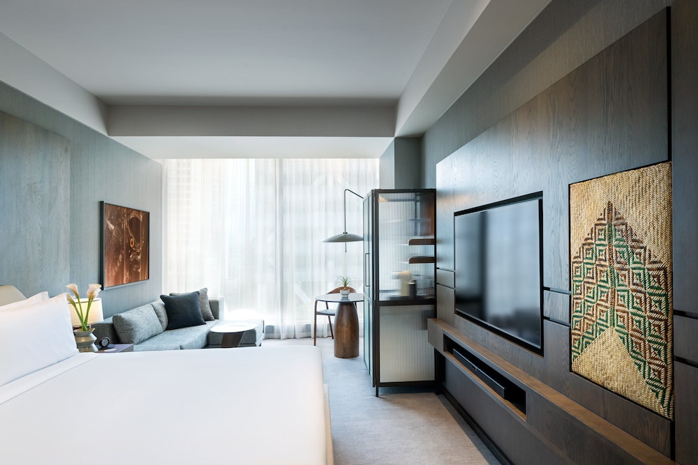 Classic Room, 1 King Bed, Accessible - Photo 1