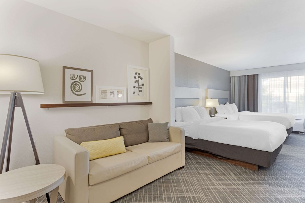 Suite, 2 Queen Beds, Non Smoking