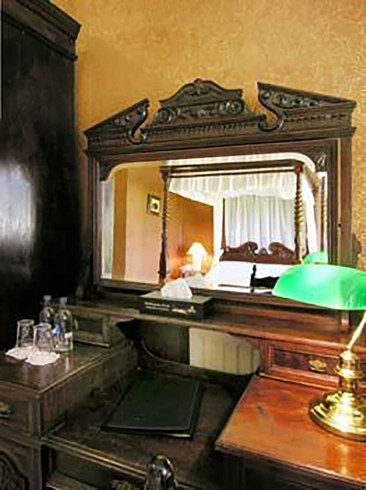 Double or Twin Room - Photo 10