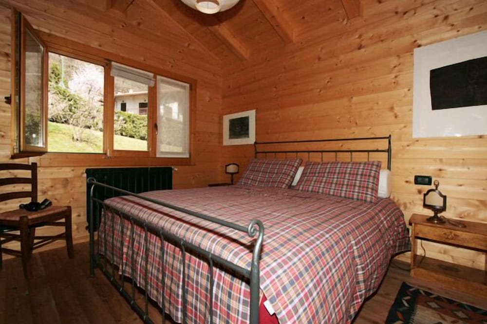 Apartment, 2 Bedrooms, Lake View (Chalet) photo 1