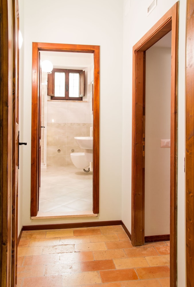 Comfort Double Room, 1 Queen Bed, Ensuite, Garden View photo 3
