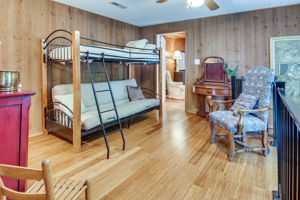 House (4 Bedrooms) photo 2