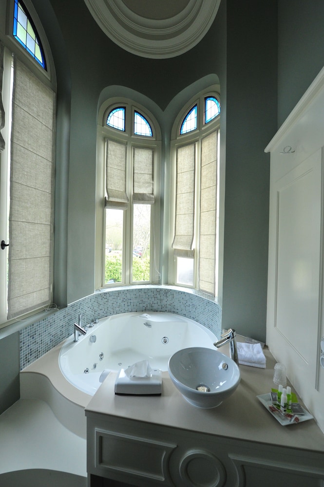 Suite, 1 King Bed (Balneotherapy Castle - Double Suite) - Photo 6