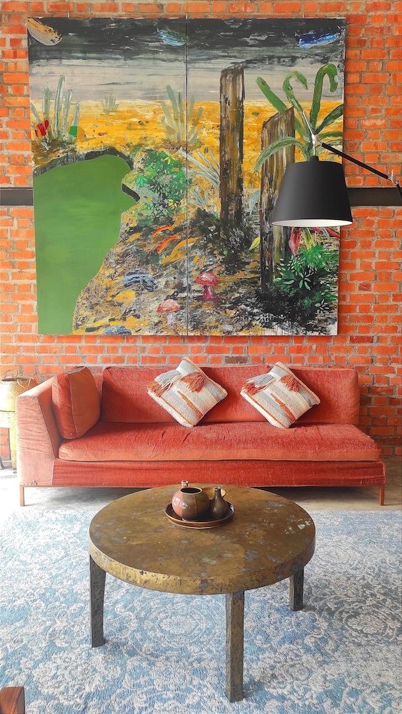 Premium Suite - Photo 5