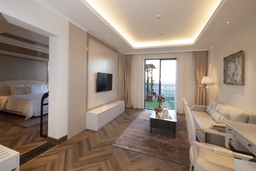 Grand Suite, Garden View - Photo 1
