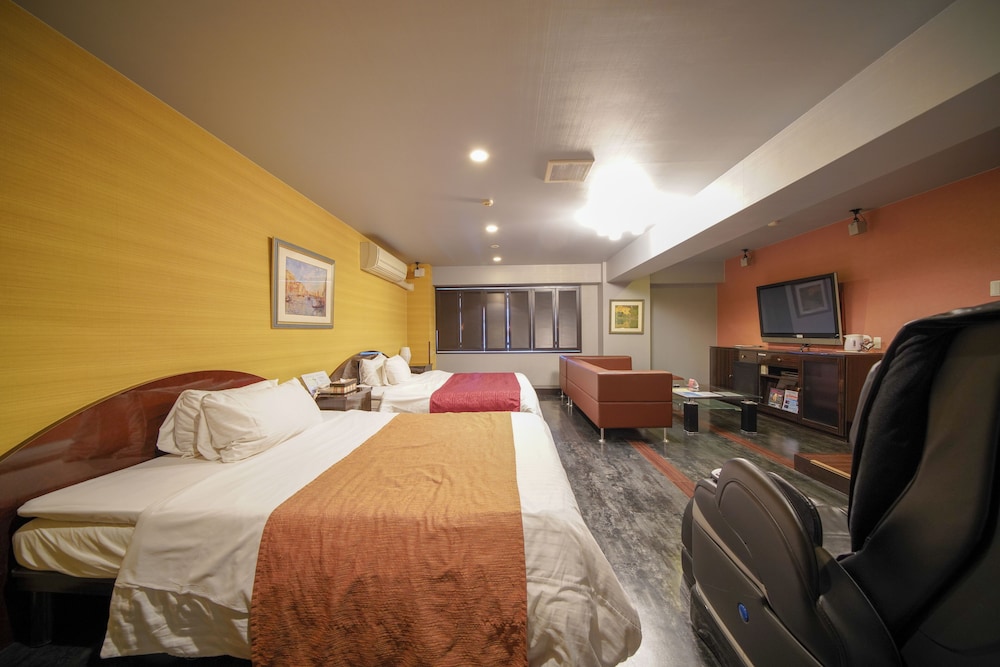 Deluxe Twin Room photo 1