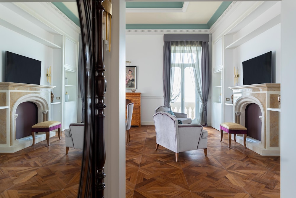 Imperial Suite