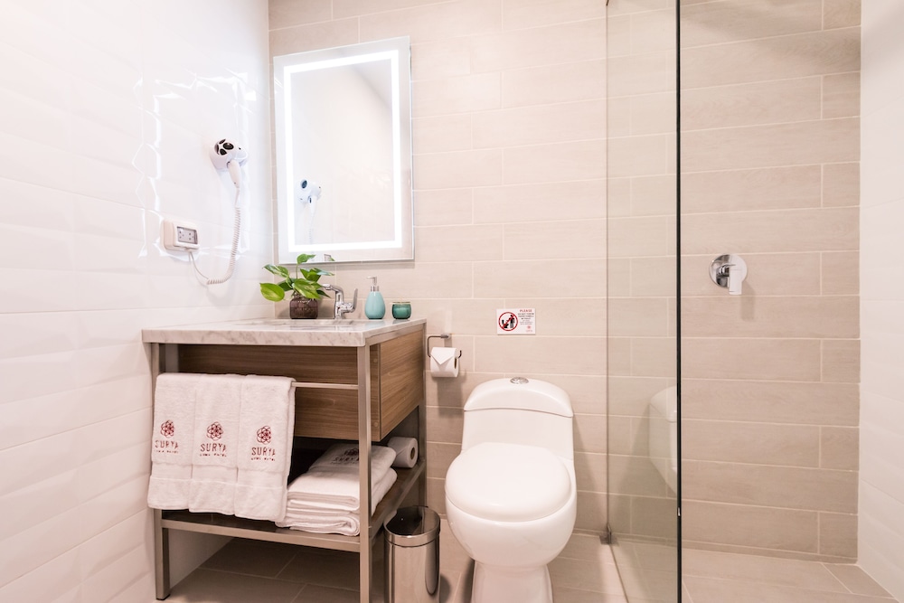 Standard Twin Room, 2 Twin Beds, Private Bathroom