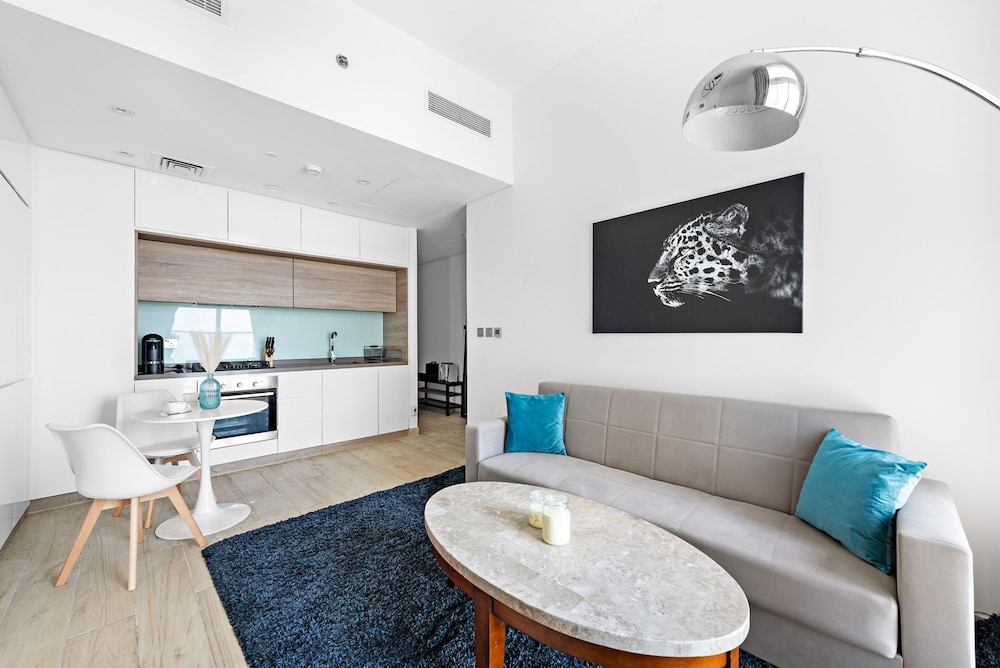 Apartment photo 2