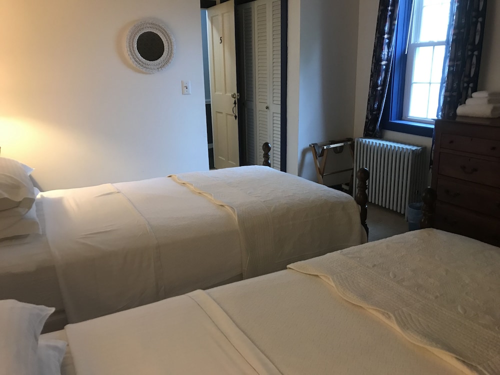 Room 5 photo 3