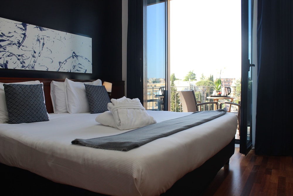 Studio Suite, Balcony, Garden View photo 1