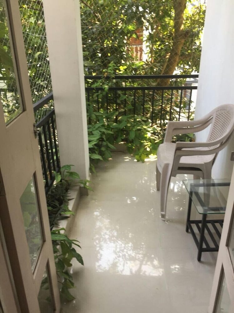AC Double Room With Balcony photo 2