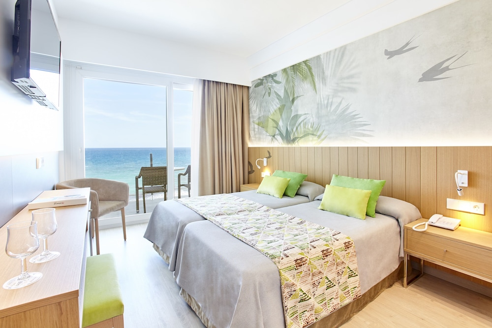 Double Room, Balcony, Sea view (2 Adults + 1 Child)