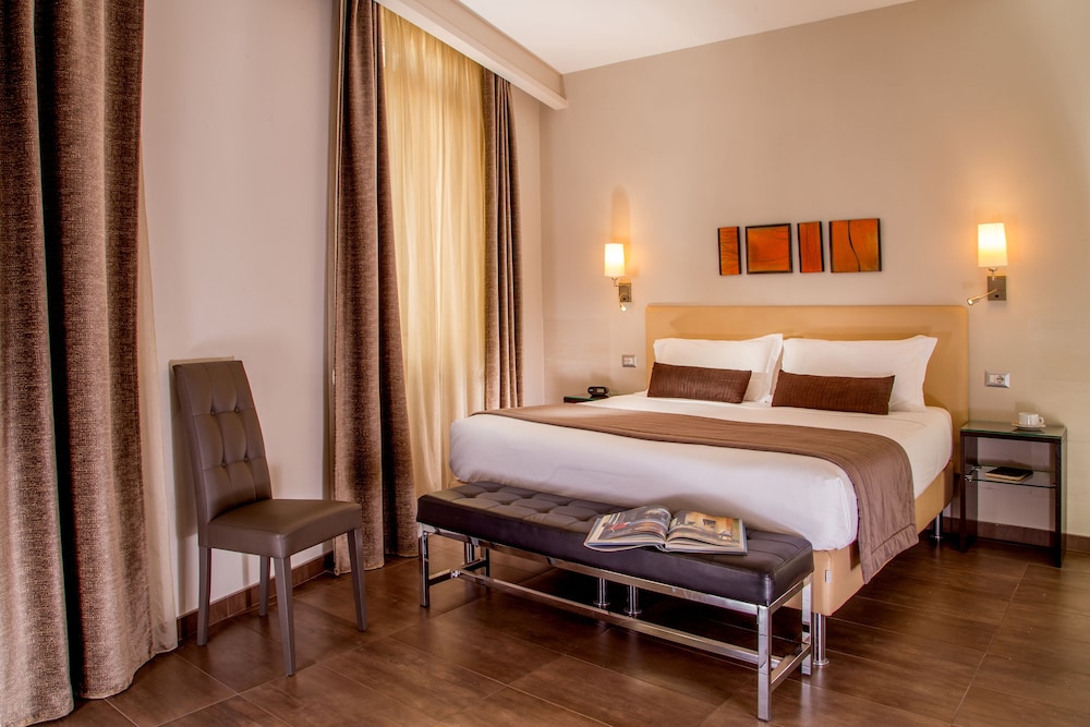 Deluxe Double Room - Photo 1