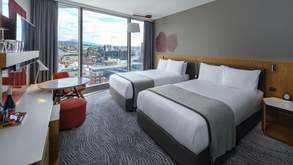 Standard Room, 2 Double Beds, Club Lounge Access, Harbor View - Photo 8