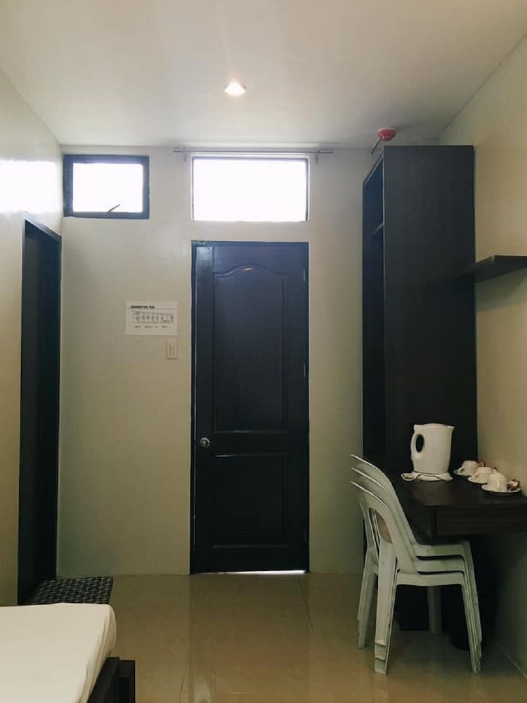 Deluxe Triple Room, Non Smoking, City View photo 2