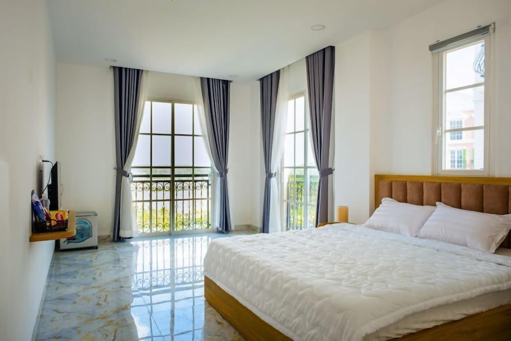 Family Twin Room