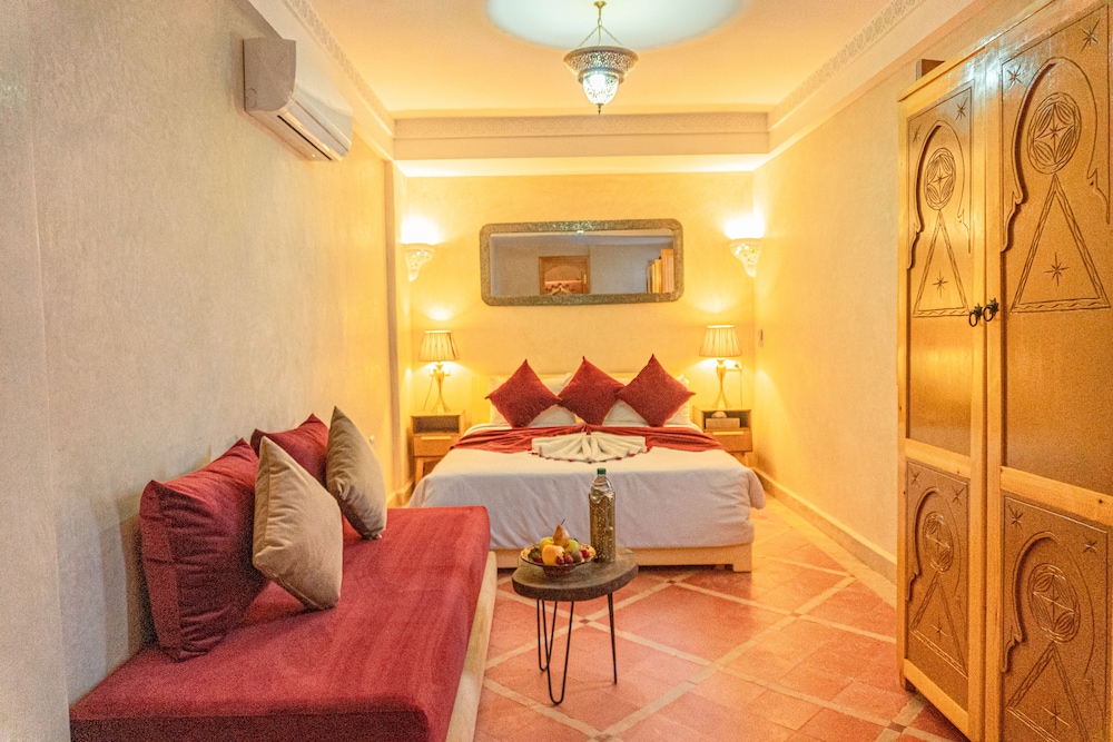Double Room (Camomille)