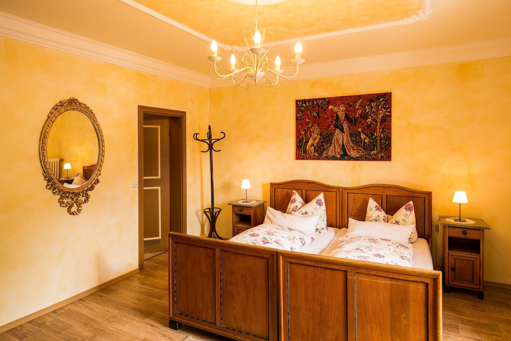 Traditional Triple Room, Balcony, Courtyard Area (Room 1) photo 1
