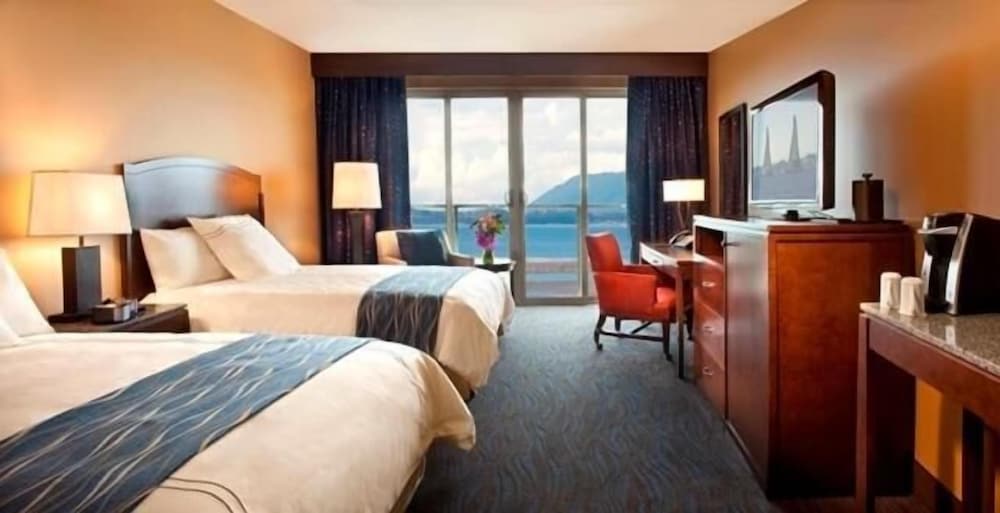 Room, 2 Queen Beds, Bay View photo 2