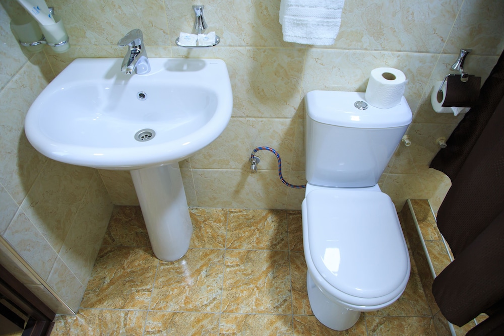 Standard Triple Room - Photo 4