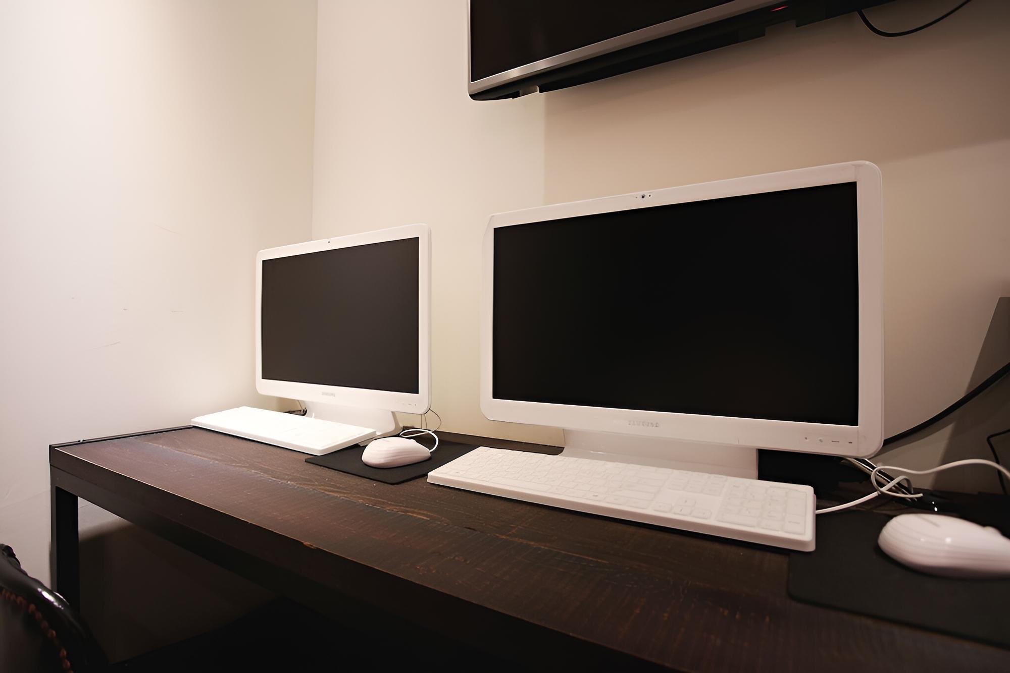 Room (Premium) - Photo 8
