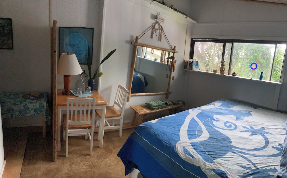 Standard Double Room, Private Bathroom (Dolphin Room) photo 2