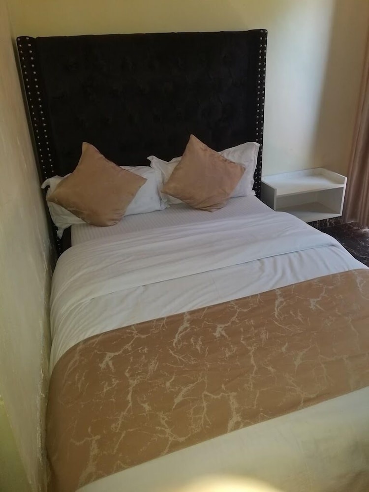 Deluxe Double Room, Garden View photo 3