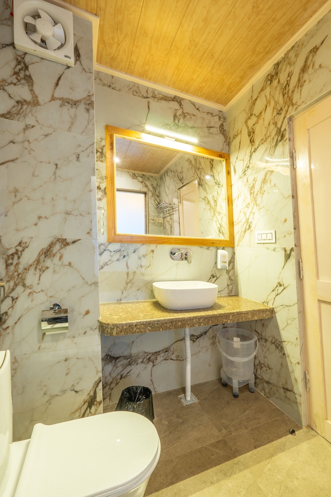 Premium Room - Photo 13