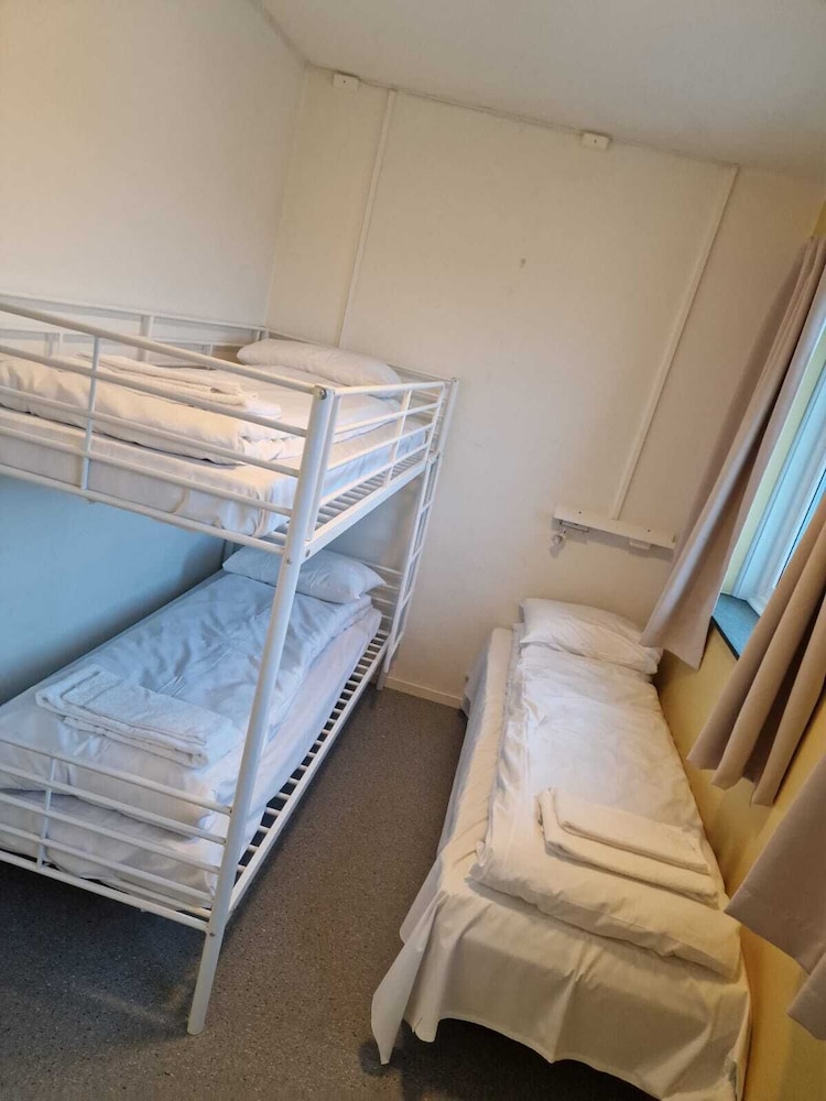 Basic Triple Room, Partial Ocean View photo 2