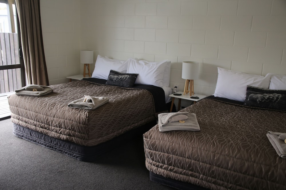 Studio, 2 Double Beds photo 3