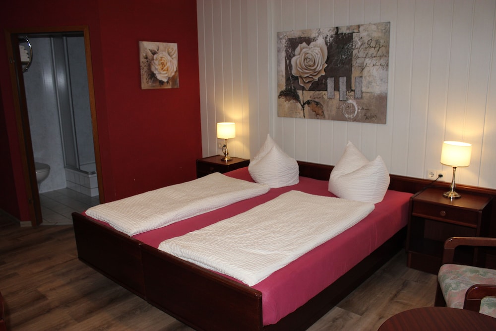 Traditional Double Room, 2 Twin Beds, Non Smoking photo 1