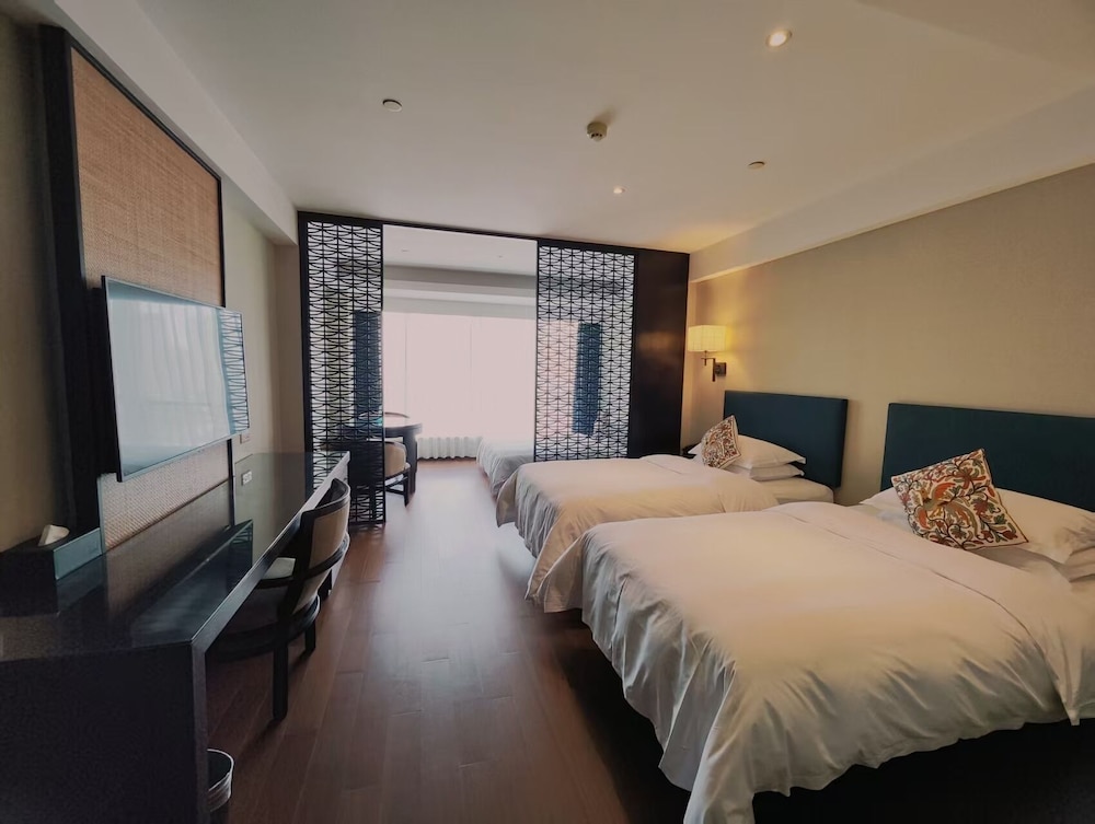 Family Triple Room, City View photo 1
