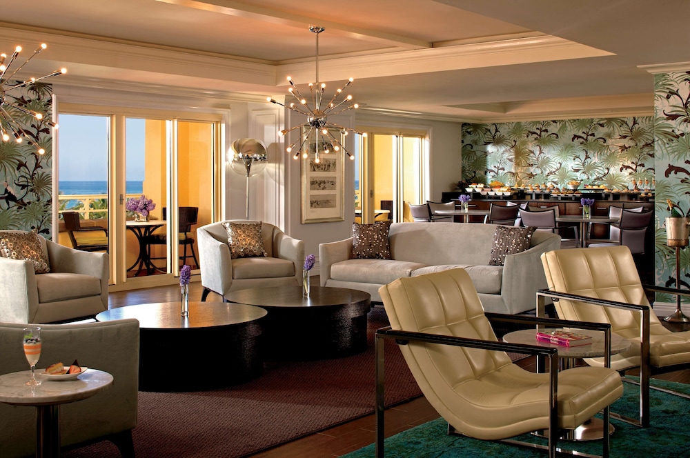 Club Suite, 1 King Bed, Oceanfront - Photo 1