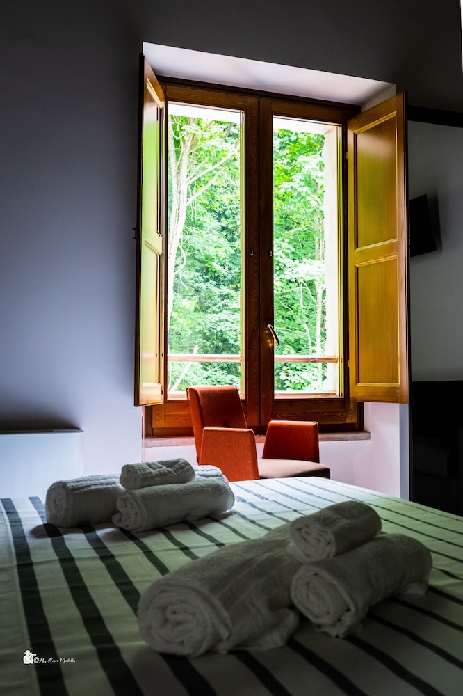 Classic Double or Twin Room - Photo 4