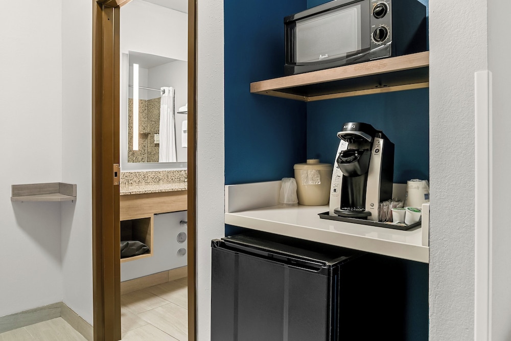 Standard Room, 2 Twin Beds, Accessible (Communications) - Photo 3