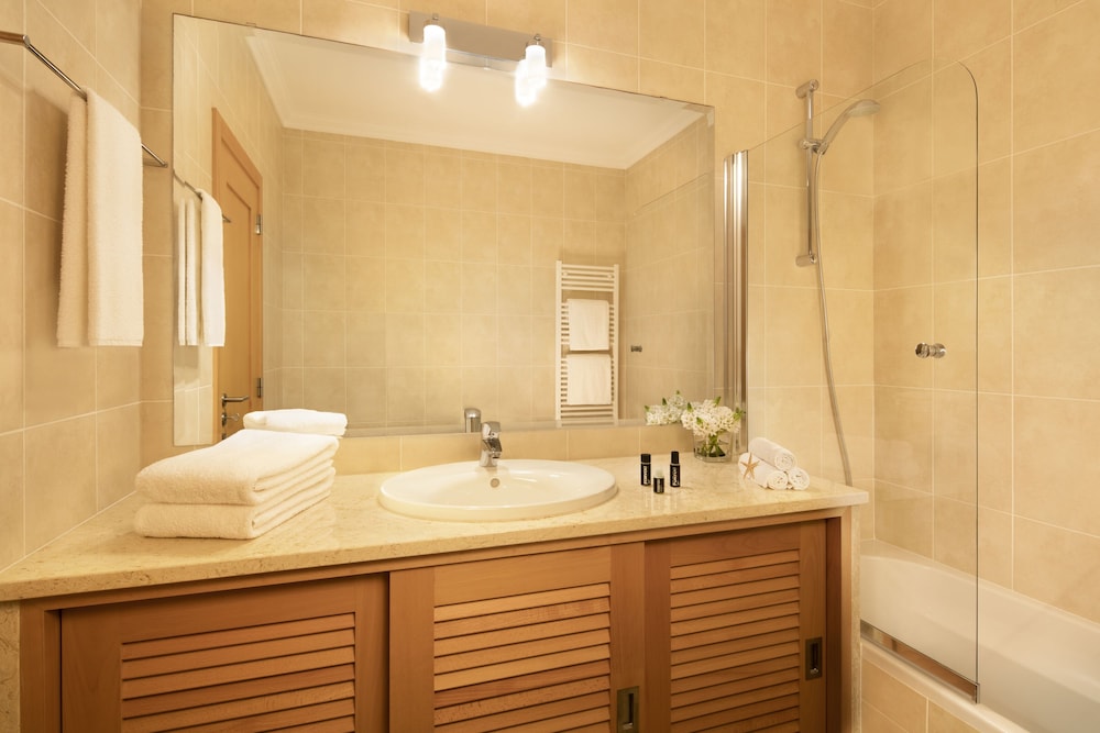 Superior Apartment, 3 Bedrooms, Beachside - Photo 9