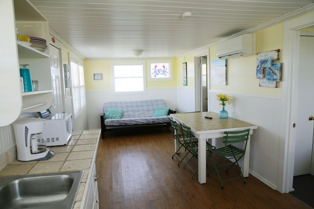 Classic Cottage, 2 Bedrooms, Kitchen photo 1
