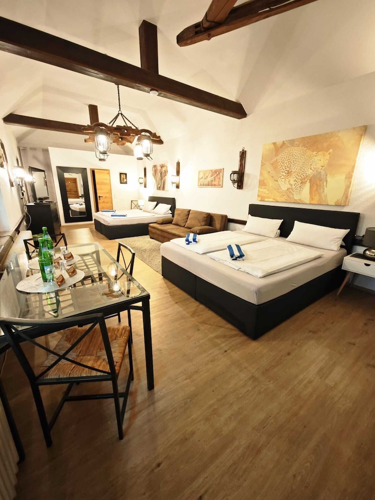 Basic Twin Room photo 1