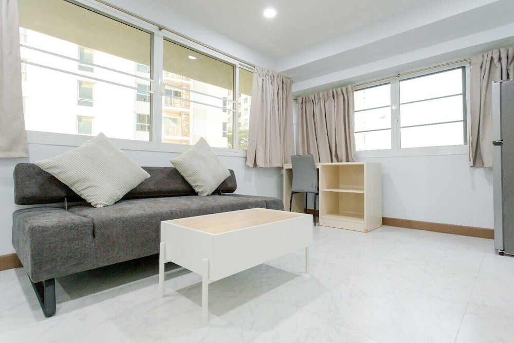 Premium Room, 1 Bedroom, Private Bathroom, Courtyard View photo 2