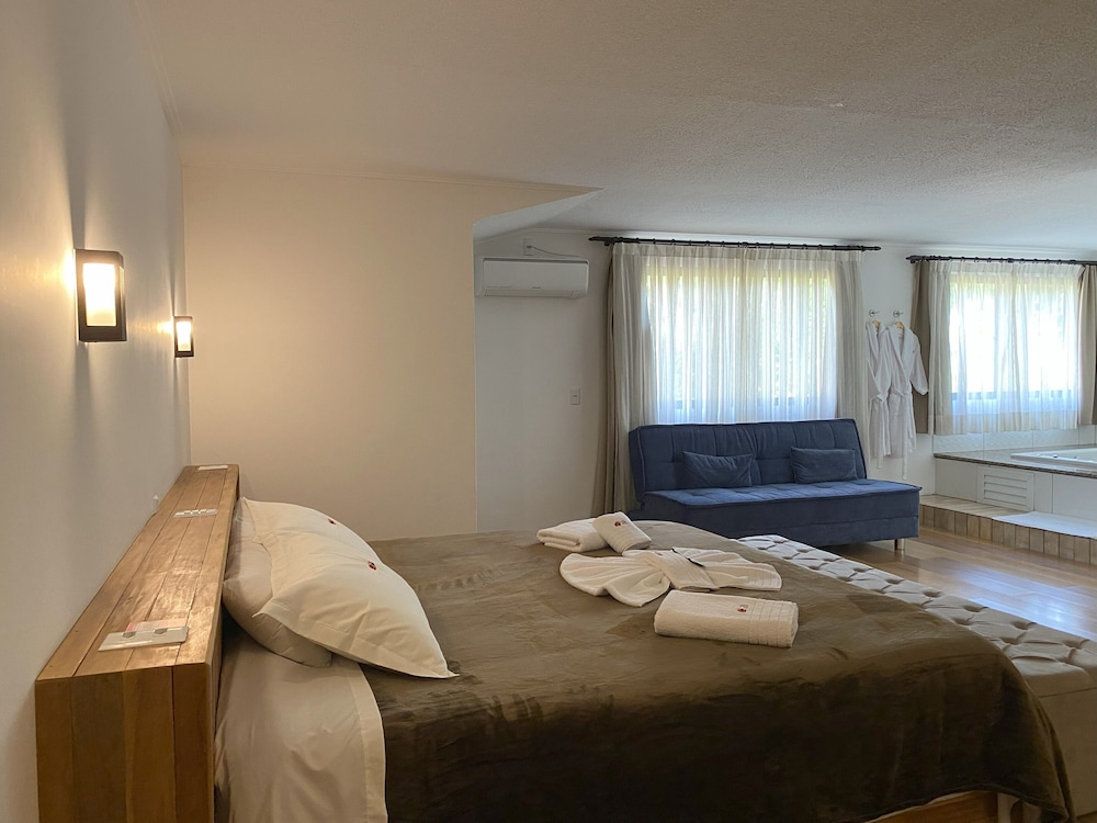 Deluxe Studio Suite