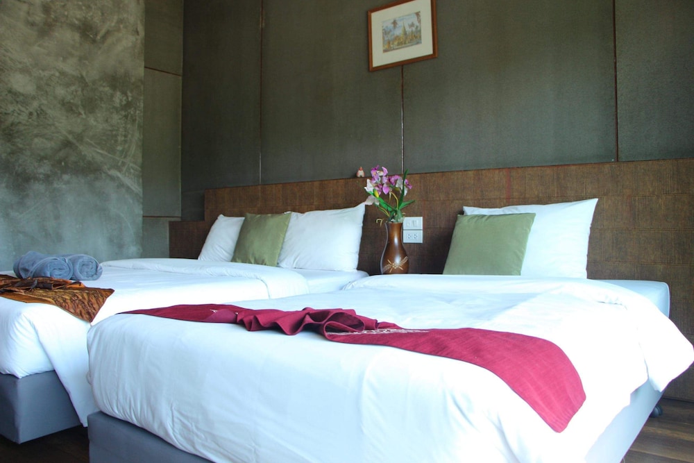 Deluxe Twin Room photo 3