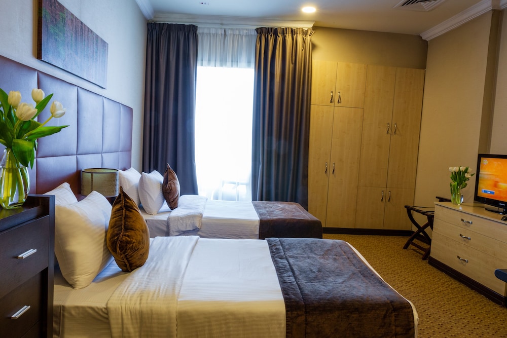 Deluxe Double Room Single Use, 2 Twin Beds, City View - Photo 3