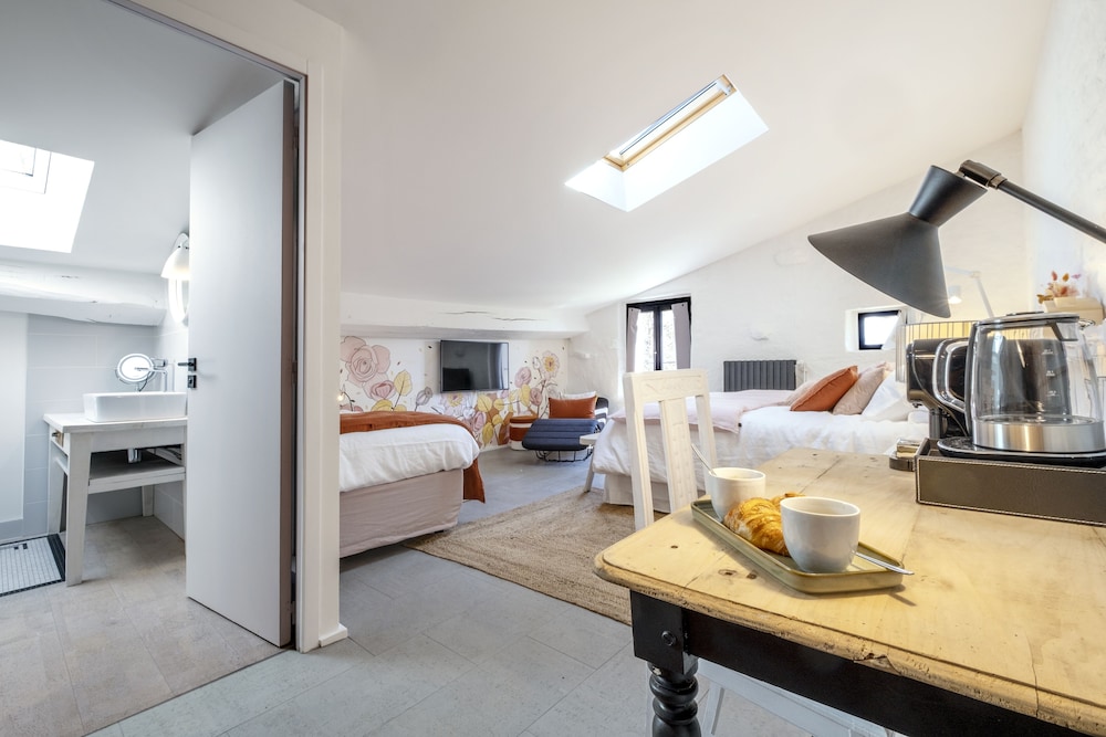 Classic Triple Room, Multiple Beds, Non Smoking photo 1