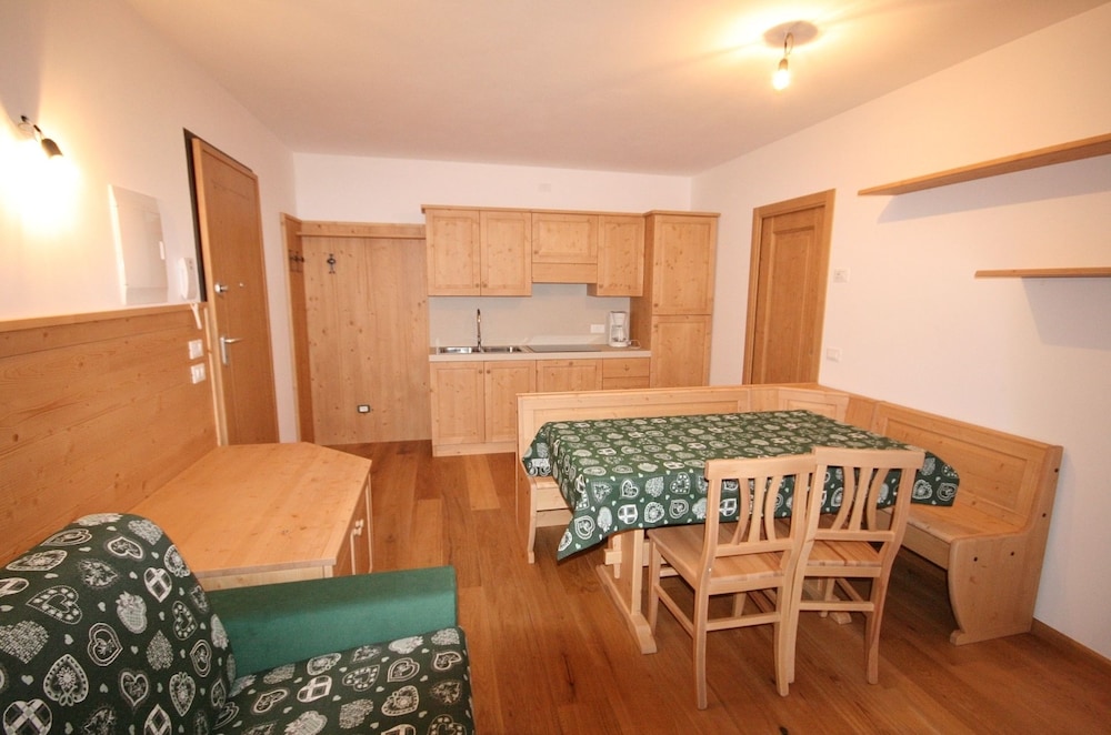 Apartment (2) photo 2
