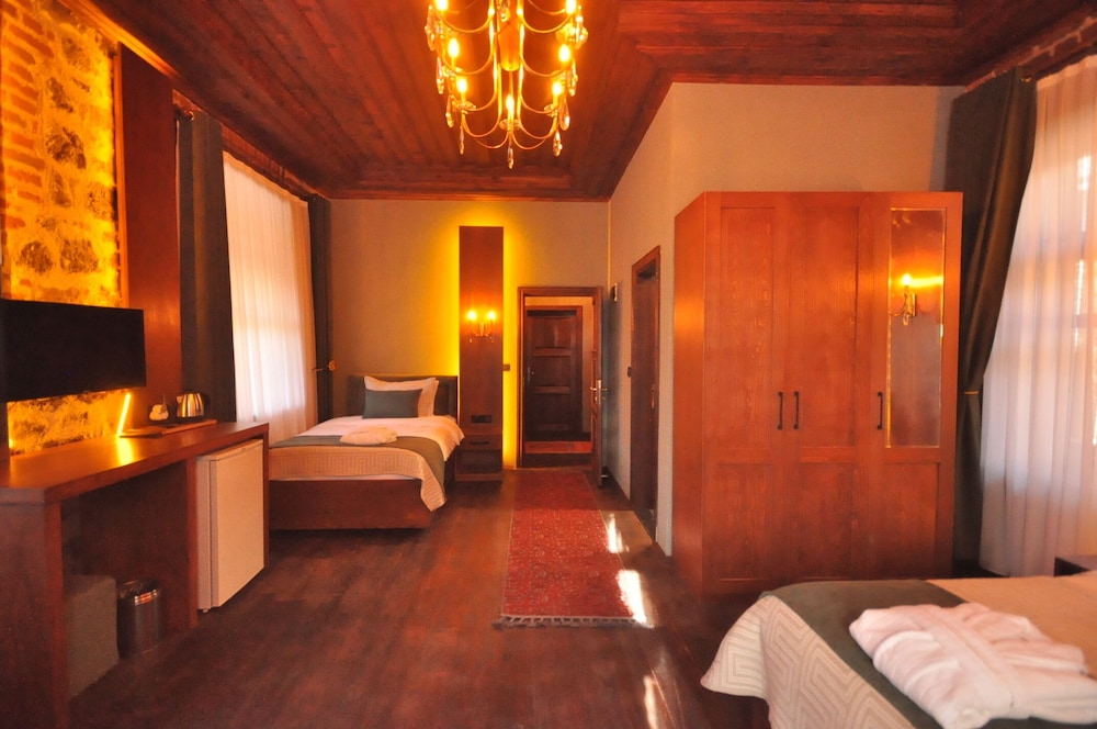 Deluxe Suite, Garden View