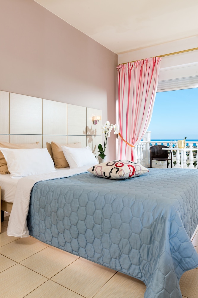 Superior Room - Photo 1