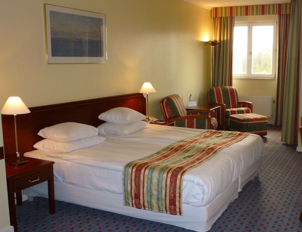Standard Room, 2 Twin Beds, Non Smoking - Photo 5