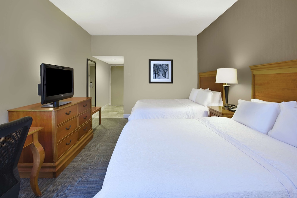 Classic Room, 2 Queen Beds - Photo 3