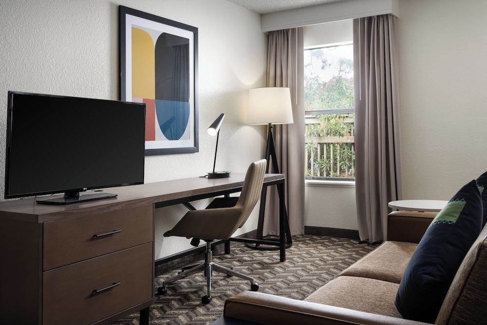 Suite, 2 Bedrooms photo 2